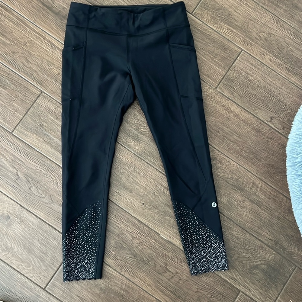 Lululemon tight stuff, high-rise leggings with side pockets, size 8